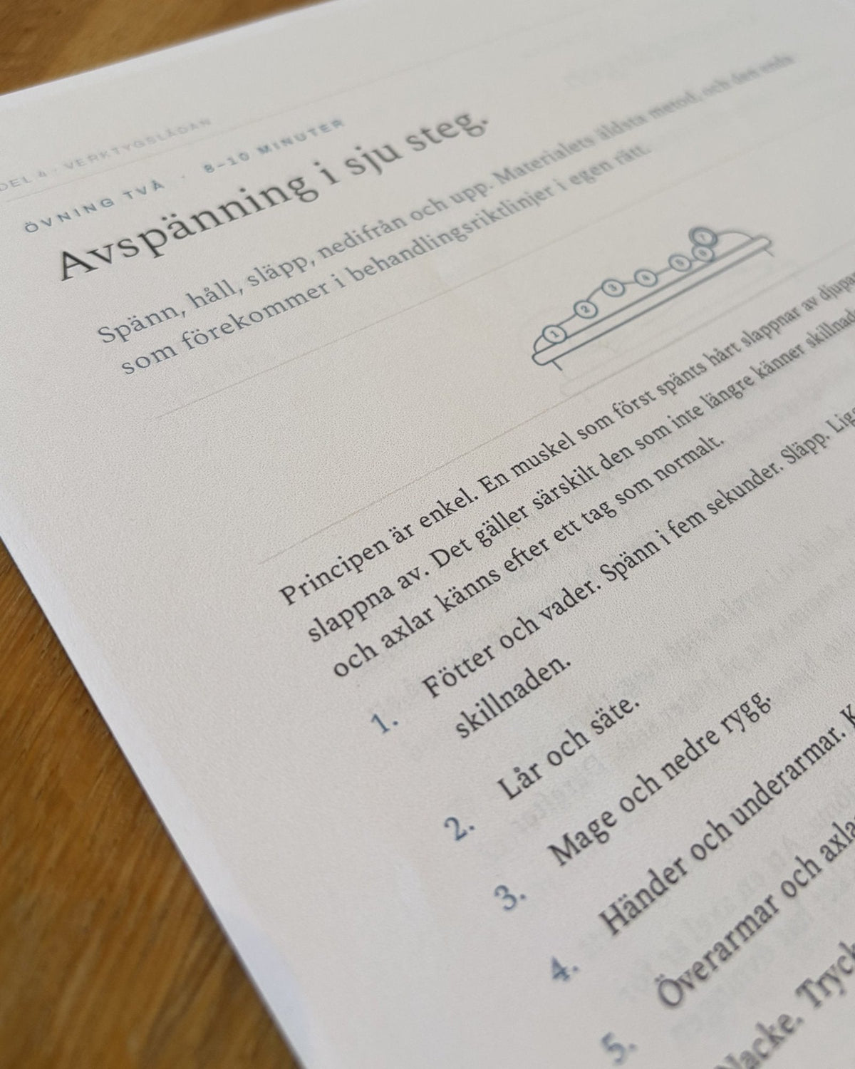 Avspänning i sju steg. Åtta till tio minuter, punkt för punkt.